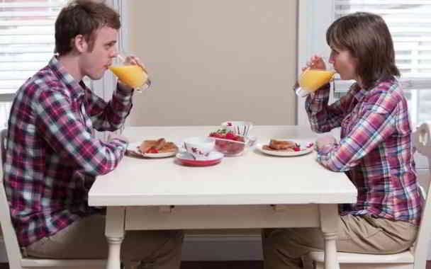 what does it mean if someone copies body language in kannada